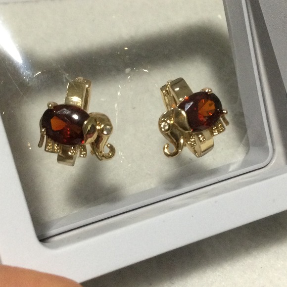 Laminated Gold Tone Elephant Earrings with Red Gemstone Accent Animal Jewelry - Picture 1 of 5